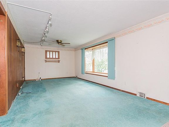 3rd image of 53 N House Dr