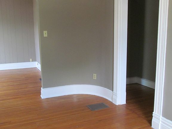 2nd image of 1021 Michigan Ave