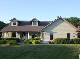 4409 Lost Meadows Rd, Sioux City, IA 51108