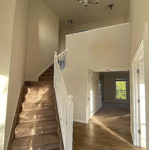 3047 Green Valley Dr — Photo 3