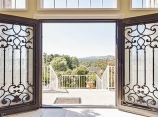 3 Vizcaya Ct, Wayne, NJ 07470