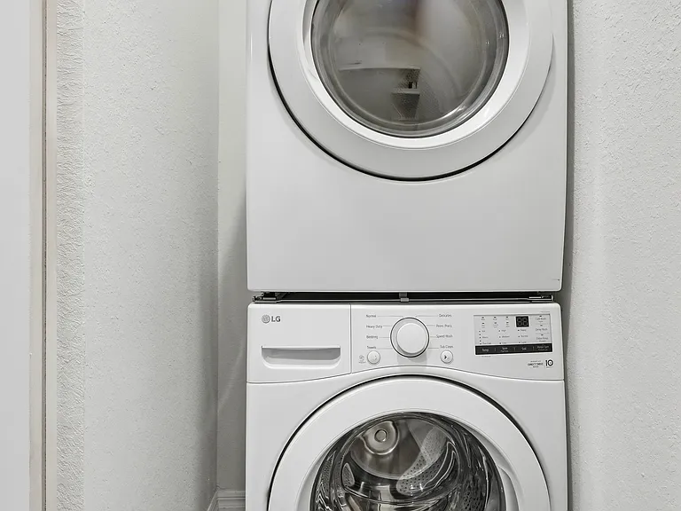 Stackable washer dryer