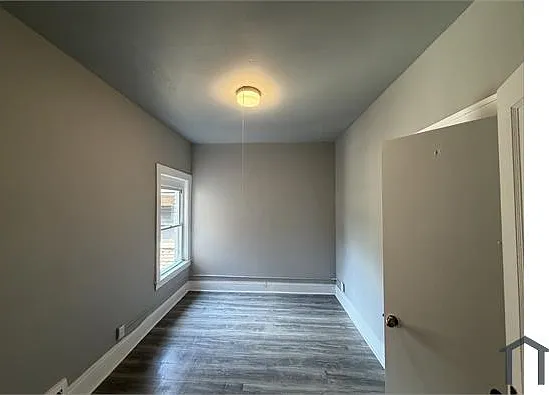 2 bed, $1,000 — Photo 4