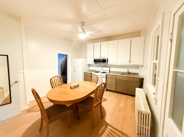 5 Lincoln Ave Unit 1, Troy, NY 12180