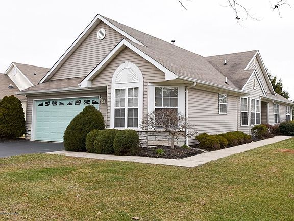 3rd image of 2935 Crestview Ln