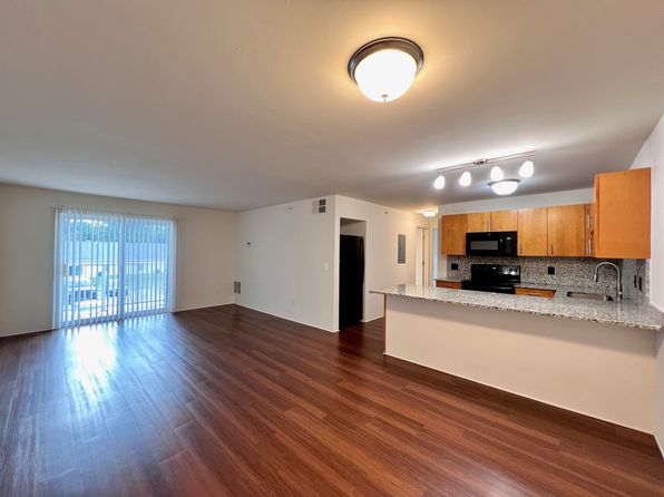 7468 Redwood Blvd #327