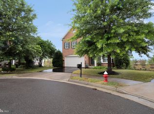 22783 Oakgrove Rd, Sterling, VA 20166