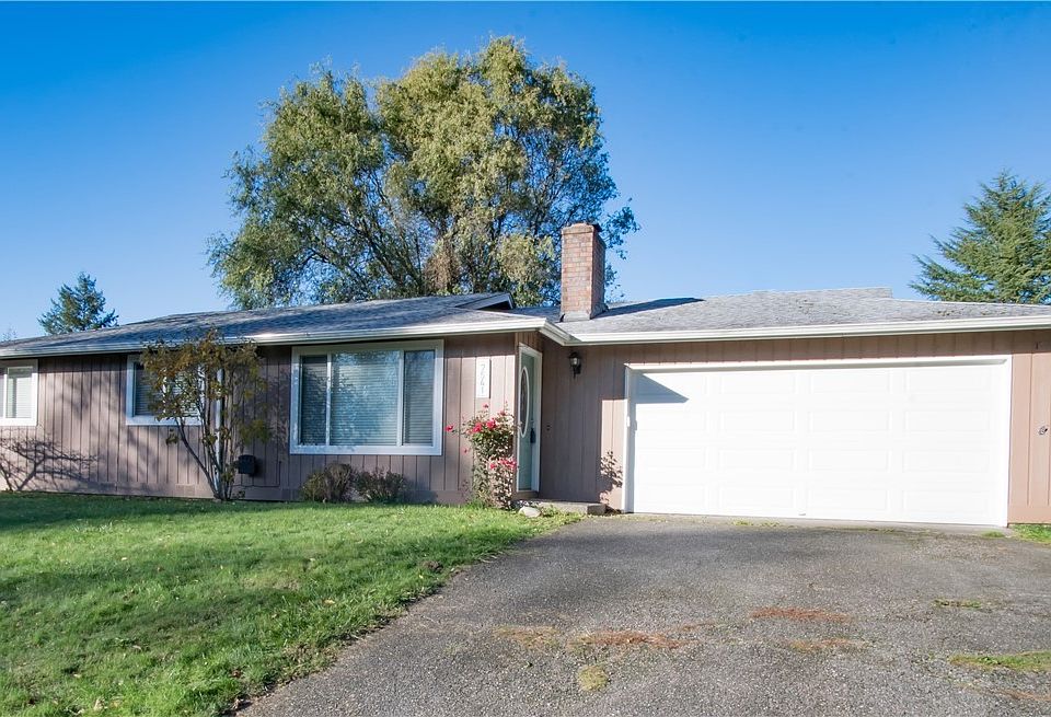 1st image of 7541 Buckthorn Dr NE