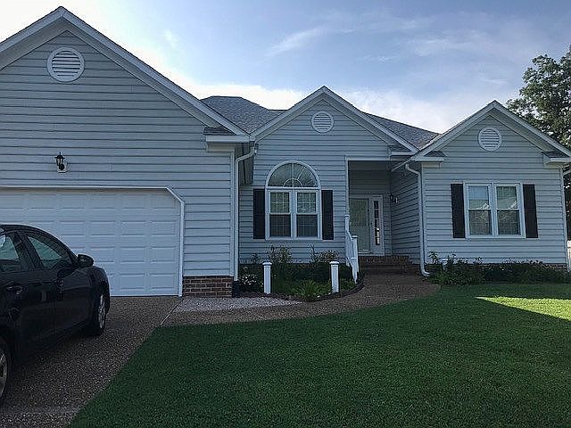 1st image of 3905 Lily Ln