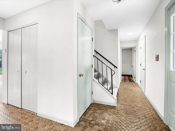 3rd image of 29191 Woodridge Dr