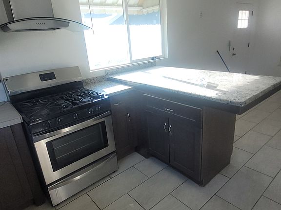 4th image of 10110 E Avenue R8