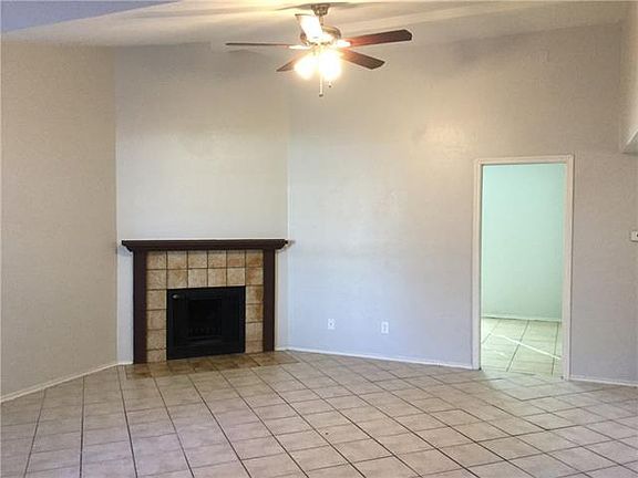 3rd image of 667 Stonehenge Dr