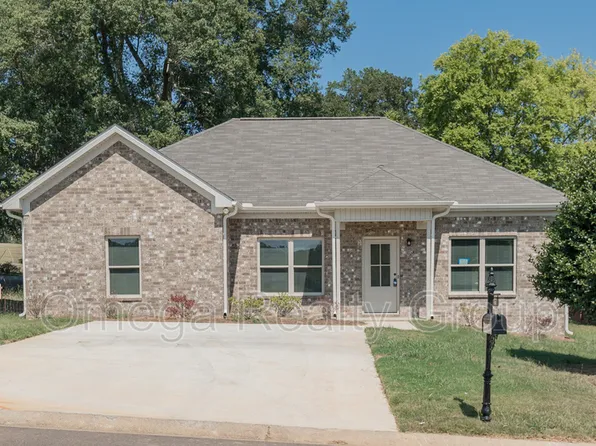 14 Maple Leaf Dr, Lincoln, AL 35096