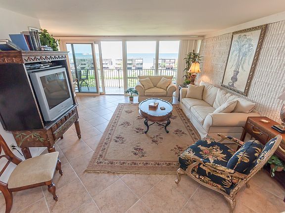 5th image of 21 Ocean Dr APT 508