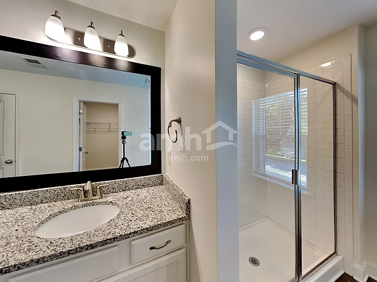 2442 Napa Valley Dr — Photo 17