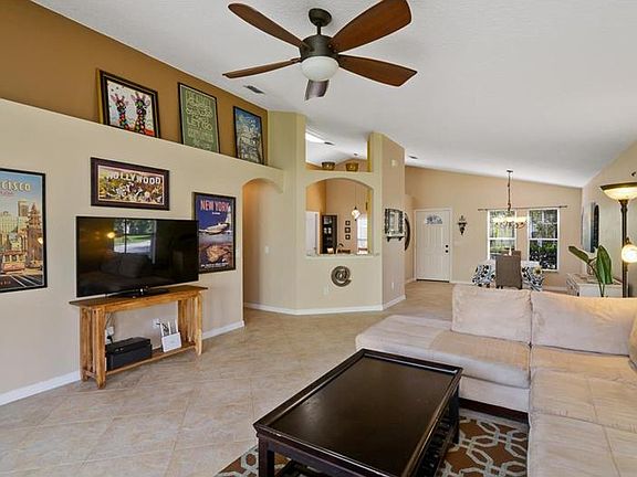 3rd image of 2509 Twilight Dr