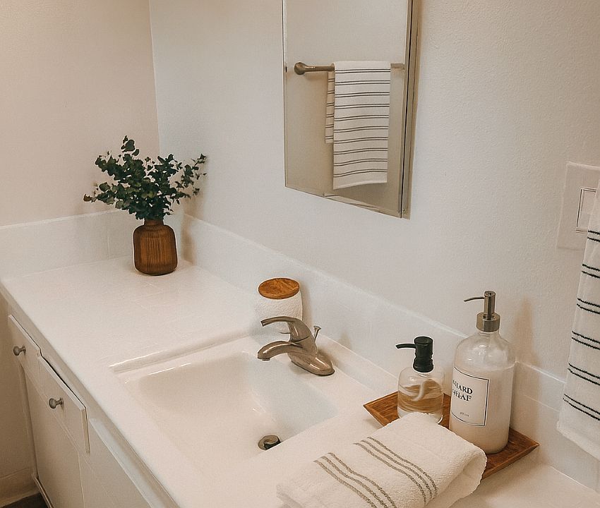 1st image of 1030 Ranchero Way APT 7