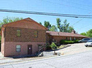 115 S Willow Ave, Fayetteville, AR 72701