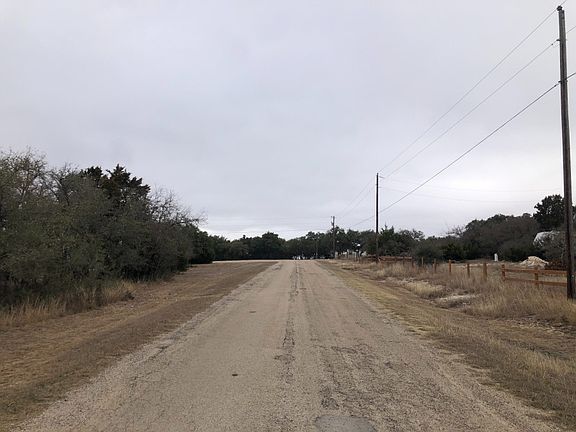 5th image of 520 Rolling Oaks Dr