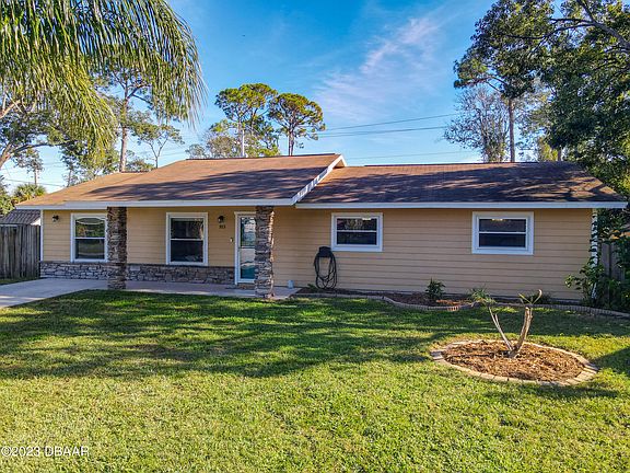 2nd image of 103 Hickory Hills Cir
