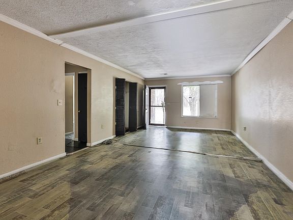 4th image of 611 DeKalb St. #611