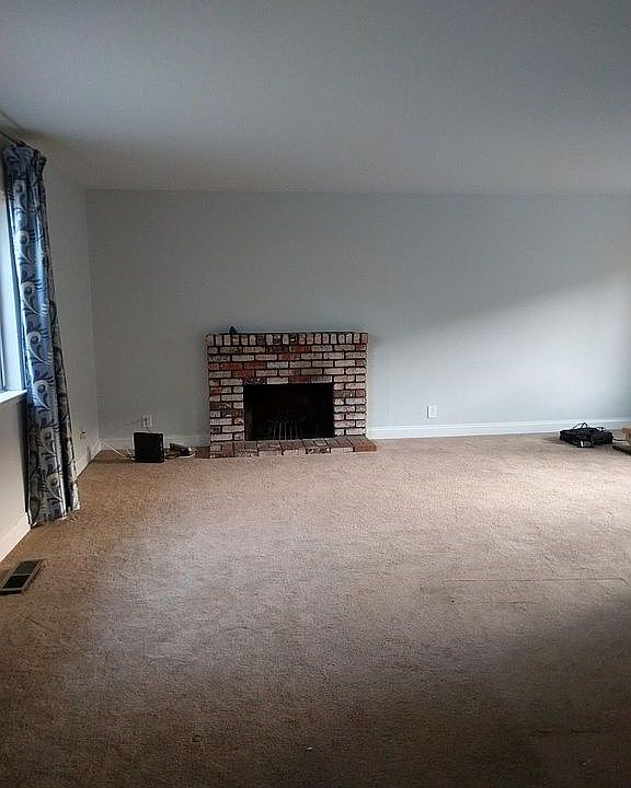 1st image of 611 Camino Dr
