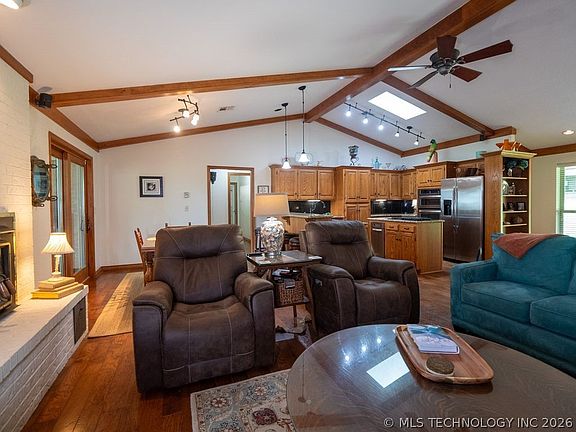 5th image of 8567 Lake View Dr