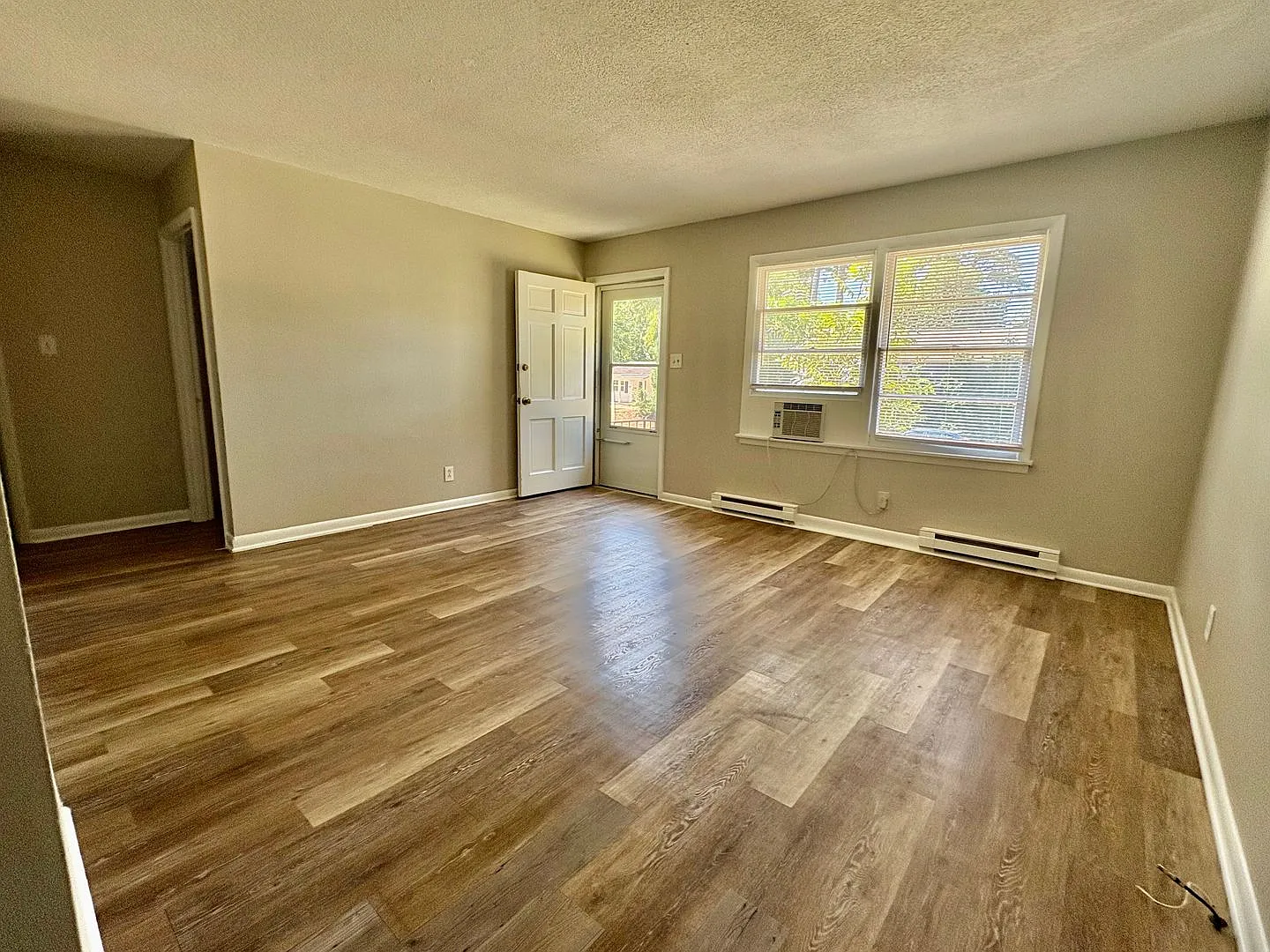 301 Shelden — Photo 2