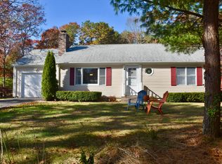 101 Cherrywood Ln, Marstons Mills, MA 02648