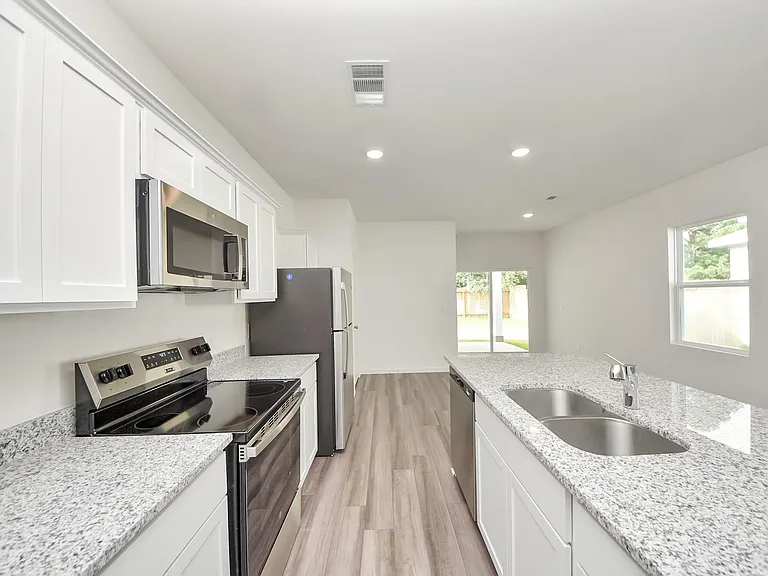 31035 Gayle Prairie Oaks St — Photo 27