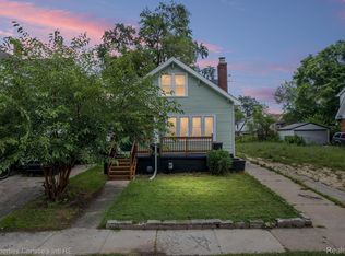 15922 Woodingham Dr, Detroit, MI 48238
