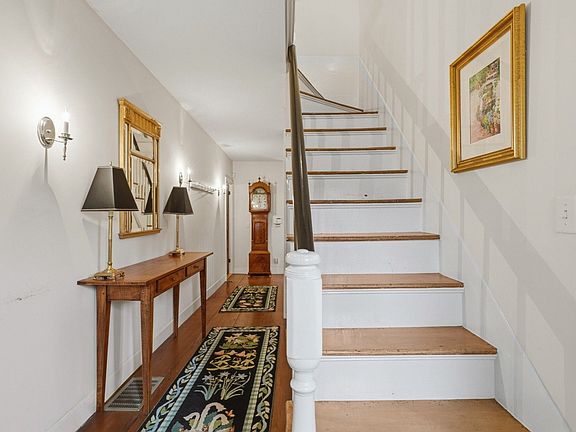 5th image of 50 Fair St