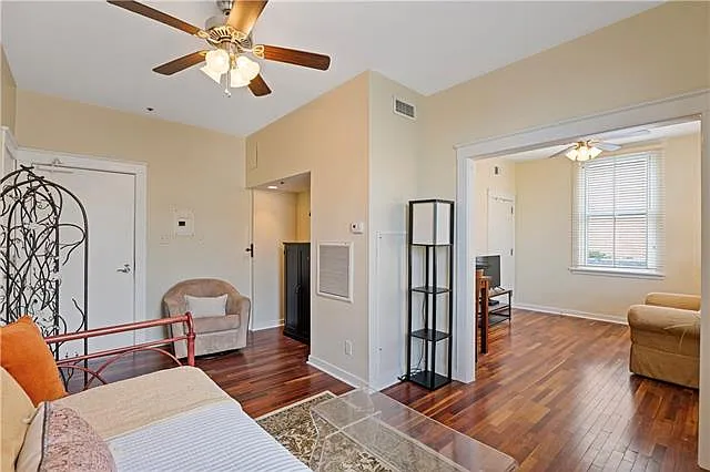 1224 Saint Charles Ave #214 — Photo 9