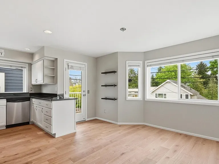 2116 California Ave SW #201 — Photo 3