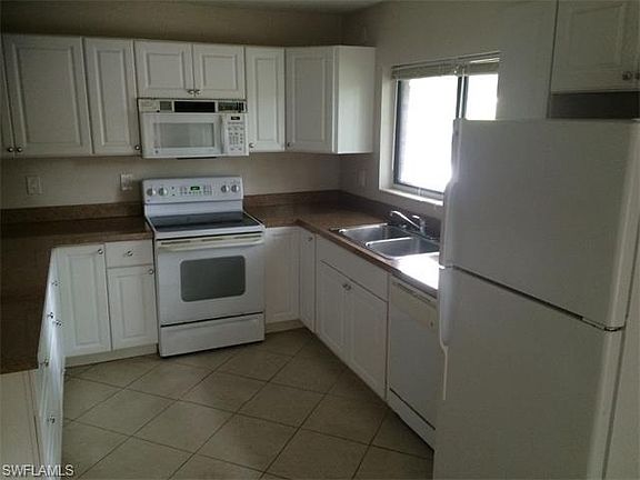2nd image of 1462 Park Shore Cir APT 2