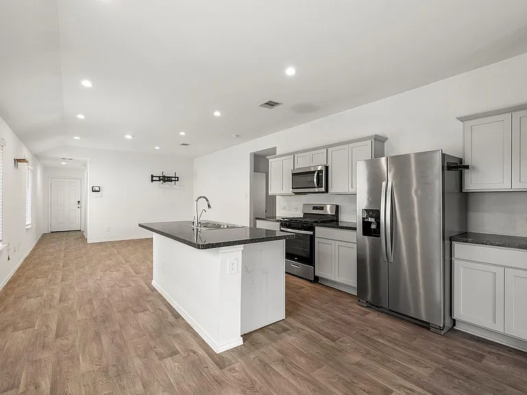 5451 Tuscany Hills Ln — Photo 13