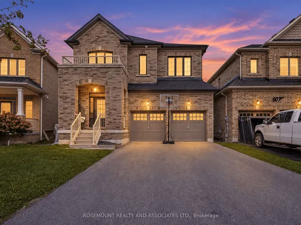 11 Albert Christie St, Clarington, ON L1C 0T5