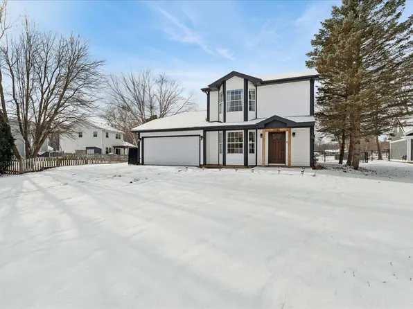 3727 Hale Ln, Island Lake, IL 60042