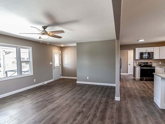 5th image of 1317 Crest Hill Dr