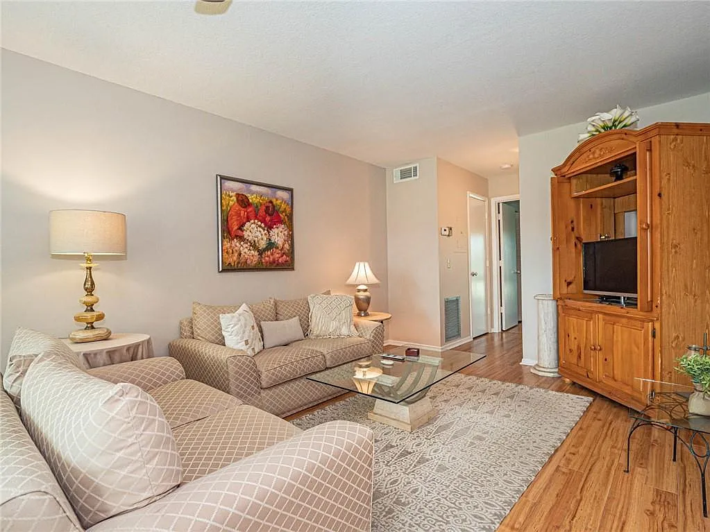 1 bed, 1.5 bath, 750 sqft, $1,450 — Photo 4