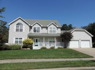1096 Hawthorne Pkwy, Wall Township, NJ 07762