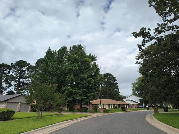 4th image of 6165 Masters Dr