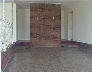 5th image of 1953 Green Oak Dr