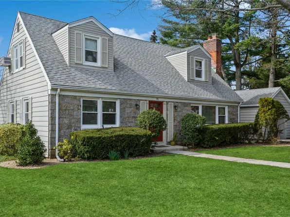182 Tullamore Road, Garden City, NY 11530