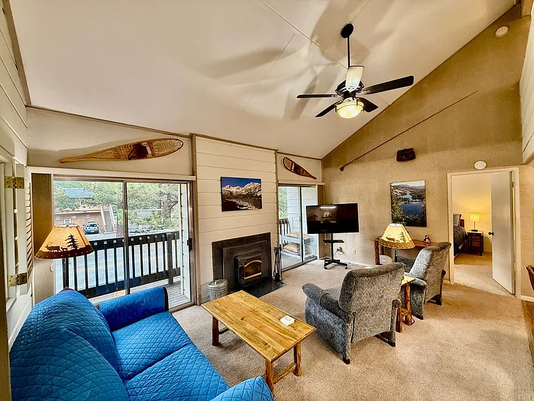 2289 Sierra Nevada Rd — Photo 4