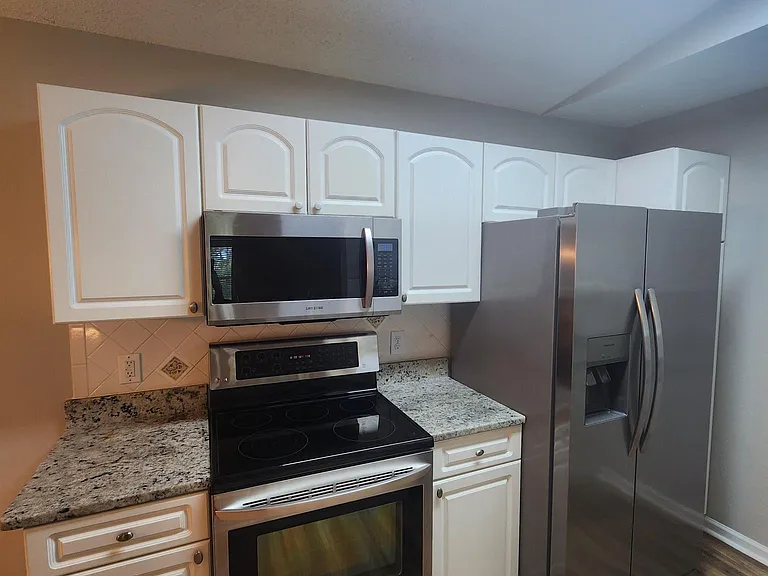 8549 Hopkins Cir #H — Photo 4