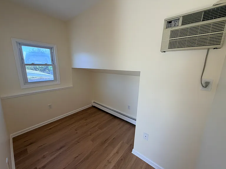 14 Oakwood Ave #4 — Photo 6