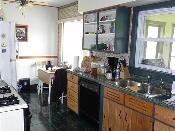 4th image of 3205 E High Ave #78