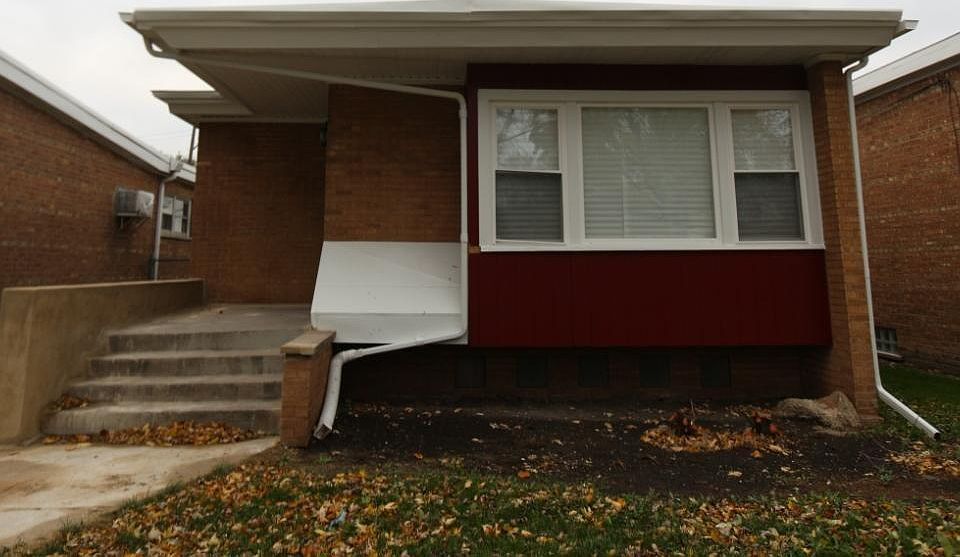 1st image of 9016 S Essex Ave