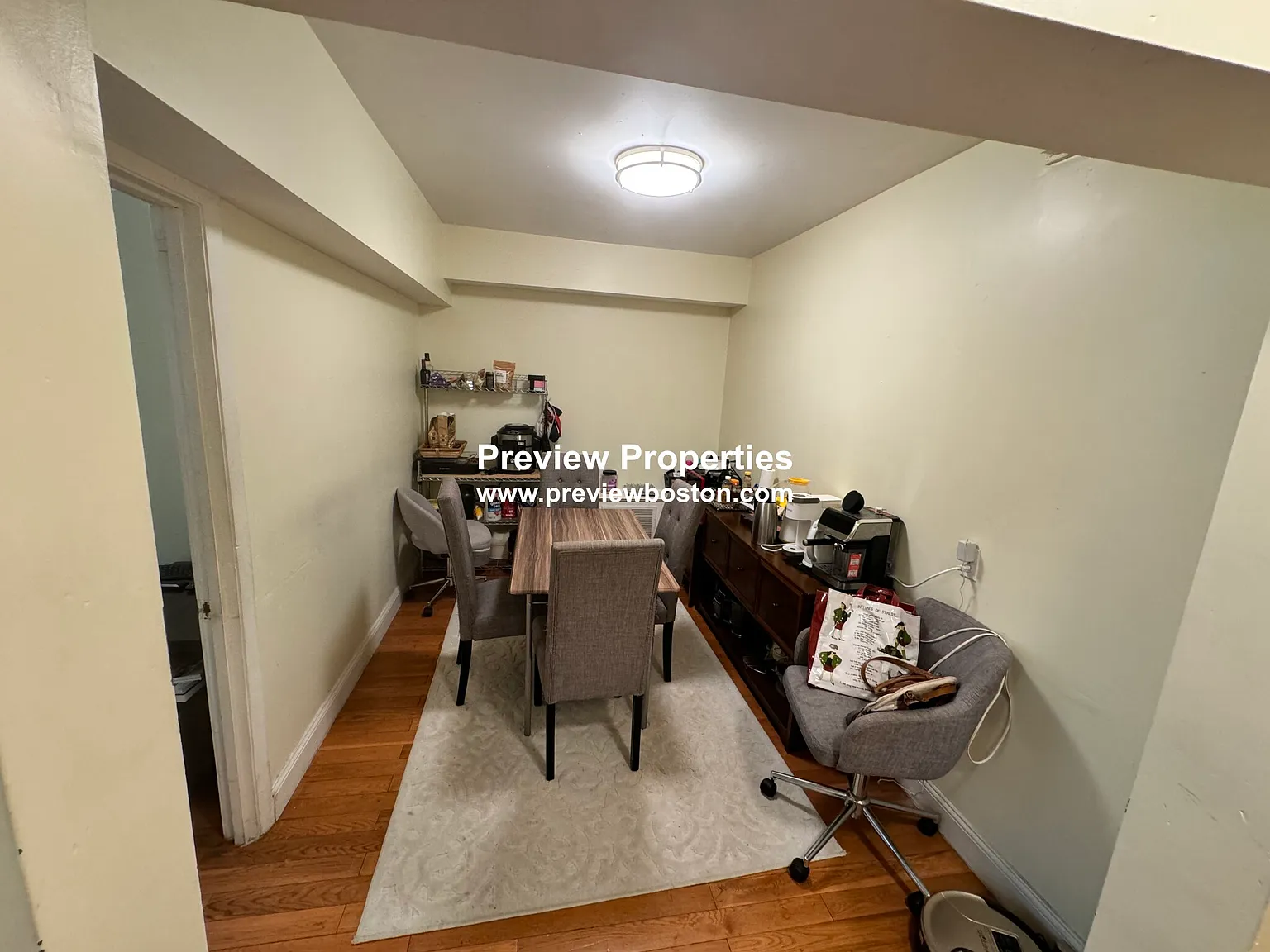 2 bed, 800 sqft, $2,400 — Photo 4